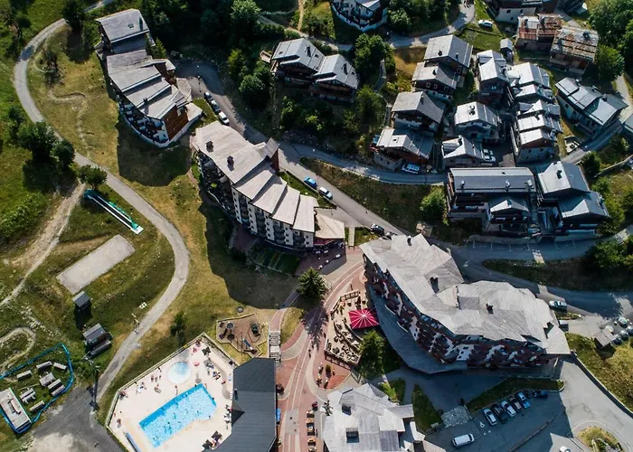 Cosy 2 Pieces, Skis Aux Pieds, Proche Commerces - Fr-1-182a-34 * Courchevel